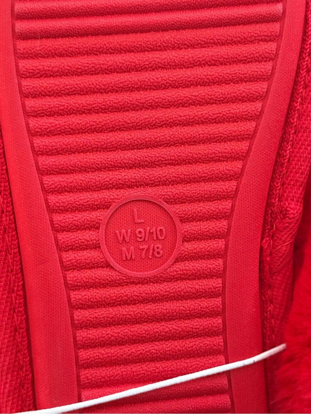 Target Bullseye Slippers - womens Wondershop size large 9/10 - Picture 3 of 5